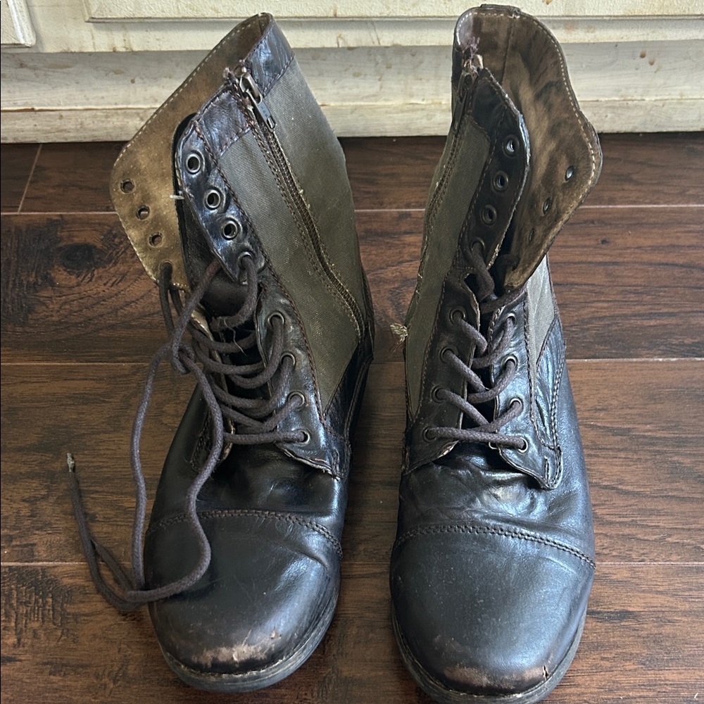 Erge Tan Leather Boots